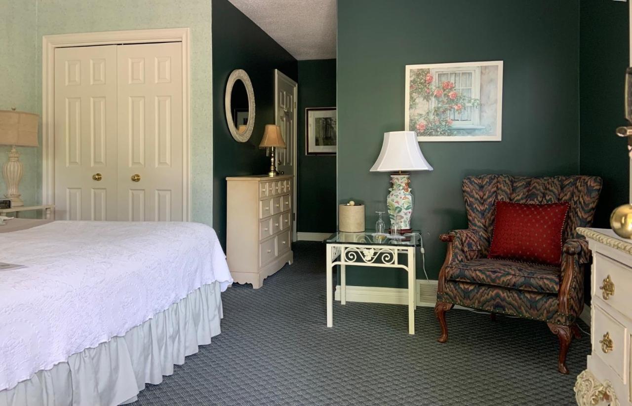 Weatherpine Inn Niagara-on-the-Lake Екстер'єр фото