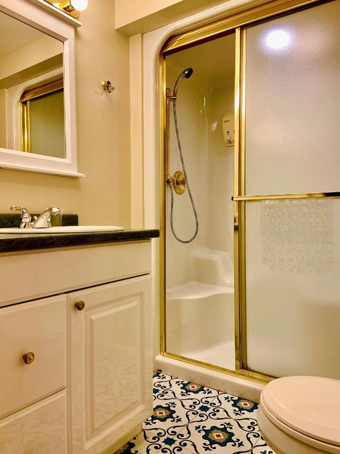 Weatherpine Inn Niagara-on-the-Lake Екстер'єр фото