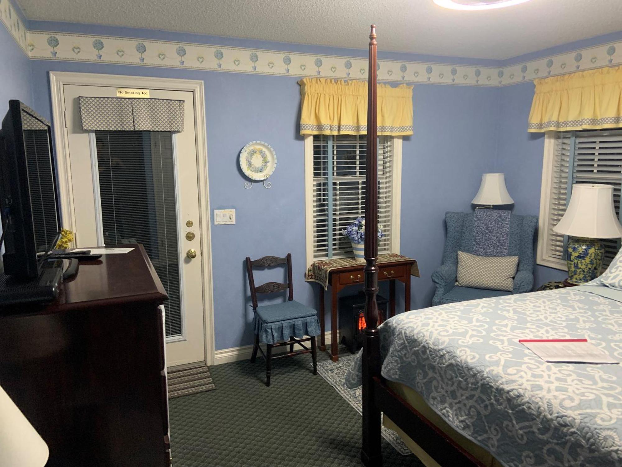 Weatherpine Inn Niagara-on-the-Lake Екстер'єр фото