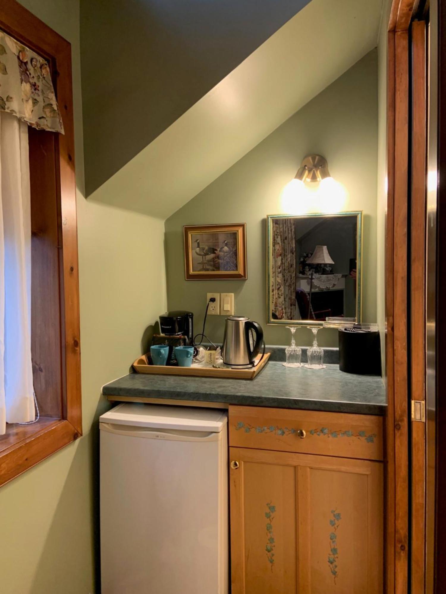Weatherpine Inn Niagara-on-the-Lake Екстер'єр фото